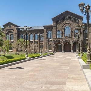 Palác Katolikose všech Arménů (nejvyššího duchovního představitele)