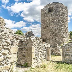 Vleňský hrad, okrouhlá věž