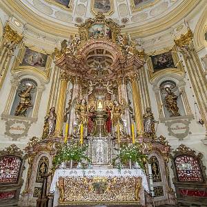 Vambeřice (Wambierzyce) - bazylika Navštívení Panny Marie, hlavní oltář
