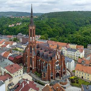 Valbřich - kostelu Panny Marie Bolestné a sv. Andělů strážných