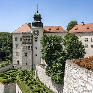 Hrad Písková Skála, vstupní část hradu