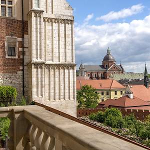 Krakov - královský hrad na Wawelu, pohled z jižního křídla na město