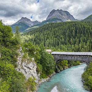 Scuol - most přes řeku Inn