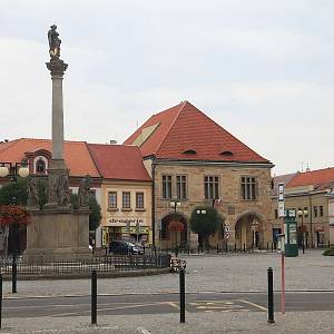 Nymburk - náměstí Přemyslovců s radnicí