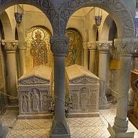 Mccheta - klášter sv. Kristýny (sv. Niny) zvaný také Samtavro, sarkofág krále Miriama III. a královny Nany