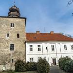 Pašinka - tvrz, pohled od jihu (2020)