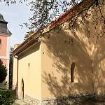 Velim - kostel sv. Vavřince, pohled od východu (2015)
