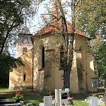 Velim - kostel sv. Vavřince, celkový pohled od východu (2015)