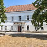 Český Brod - stará radnice, hlavní západní průčelí (2018)