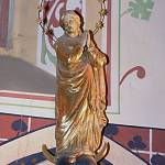 Kouřím - kostel sv. Štěpána, socha Immaculaty nad královskými sedilemi (2009)