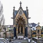 Kolín - nový městský hřbitov, hrobka rodiny Pernerových, čelní pohled (2026)