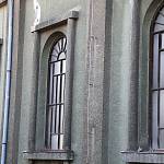 Plaňany - bývalá synagoga, severní fasáda s okny (26. 11. 2011)