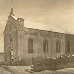 Plaňany - synagoga před přestavbou na modlitebnu (před rokem 1926)