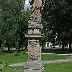 Zásmuky - socha sv. Jana Nepomuckého, čelní pohled (2006)