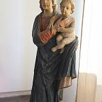 Kounice - kostel sv. Jakuba Většího, plastika tzv. Kounické madony (Regionální muzeum v Kolíně)