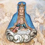 Rostoklaty - kostel sv. Martina, detail reliéfu Klatovské madony (2020)