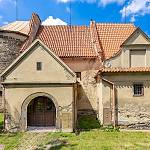 Hradešín - kostel sv. Jiří, pohled od jihu (2022)