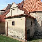 Hradešín - kostel sv. Jiří, barokní sakristie a renesanční předsíň (2014)