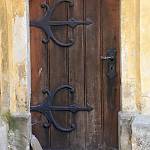 Malotice - kostel sv. Matouše, vchod do sakristie (2017)