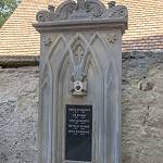 Vyšehořovice - náhrobek Baumanových (2018)