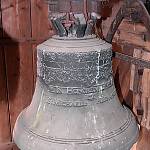 Zvon z roku 1664, původně v kostele sv. Petra a Pavla (2008)