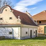 Chotouň - sýpka u statku čp. 8, pohled od severovýchodu (2024)