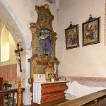 Skramníky - kostel Stětí sv. Jana Křtitele, boční oltář (2021)