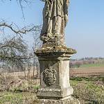 Polní Voděrady - socha sv. Prokopa, sokl a torzo sochy (2020)