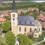 Ovčáry - kostel sv. Jakuba Většího, pohled od jihu (2018)