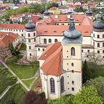 Kostelec nad Černými lesy - zámecký kostel sv. Vojtěcha od východu (2021)