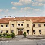 Kostelec nad Černými lesy - pivovar, západní vstupní průčelí (2025)