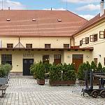 Kostelec nad Černými lesy - pivovar, nádvoří a vstup do Národního muzea pivovarnictví (2025)