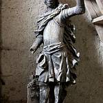 Ratboř - kostel sv. Václava, socha sv. Floriána ve věží (2016)