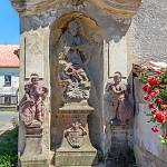 Třebovle - kaplička sv. Jana Nepomuckého před opravou (2010)