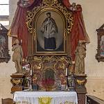 Svojšice - kostel sv. Václava, boční oltář sv. Jana Nepomuckého (2021)