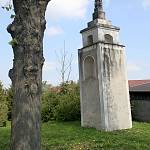 Svojšice - socha sv. Václava od jihu (2007)