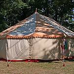 Mimoriál, divadelní stan na Kmochově ostrově (2008)