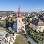 Suchdol - kostel sv. Markéty, pohled od západu (2019)