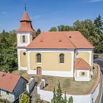 Konojedy - kostel sv. Václava, pohled od jihu (2018)
