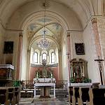 Zibohlavy - kostel sv. Martina, pohled k presbytáři (2016)