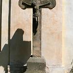 Lstiboř - kříž u kostela před opravou (2006)