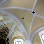 Žehuň - kostel sv. Gotharda, klenba presbytáře (31. 8. 2013)