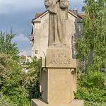Velký Osek - socha Mistra Jana Husa (2018)