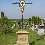Velký Osek - hřbitov, středový kříž (2018)