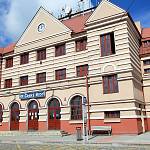 Český Brod - železniční nádraží, odbavovací budova (2014)