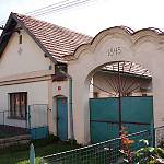 Břežany II - dům čp. 1 (2008)