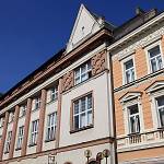 kolín - dům čp. 44 bývalá Městská spořitelna, fasáda do Kutnohorské ulice (2011)