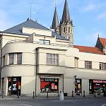 Kolín - ulice Politických vězňů, obchodní dům \