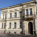 Kolín - ulice Politických vězňů, dům čp. 13, fasáda (2015)