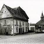 Kolín - Legerova ulice, zaniklý dvůr Hášů z Újezda od severu (1921, foto Julius Šaf, SOkA Kolín)